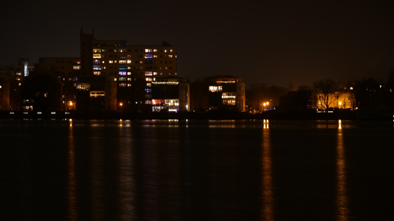 Blick über die Havel bei Nacht