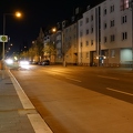 Bushaltestelle bei Nacht