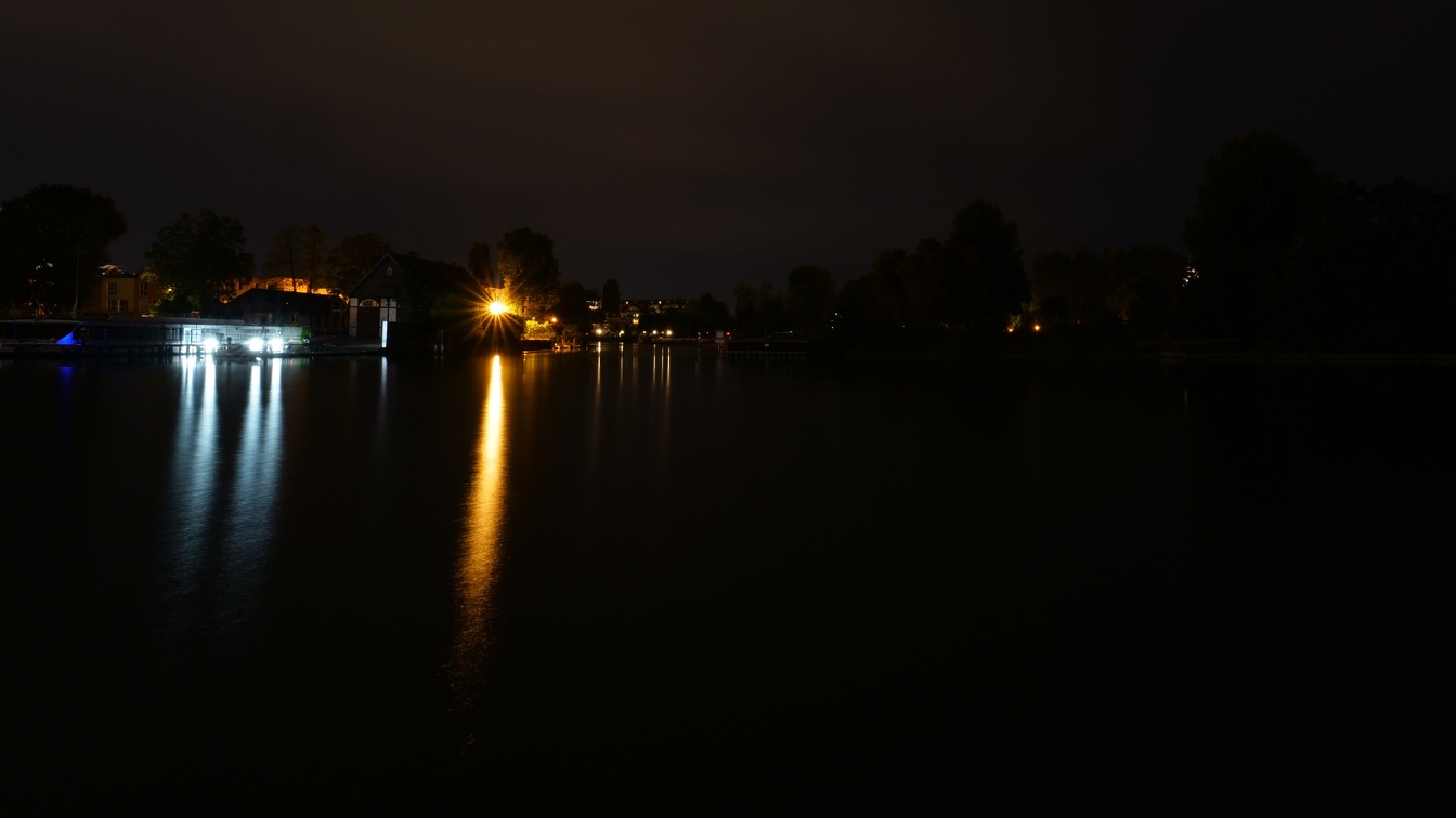 Der Nordhafen bei Nacht