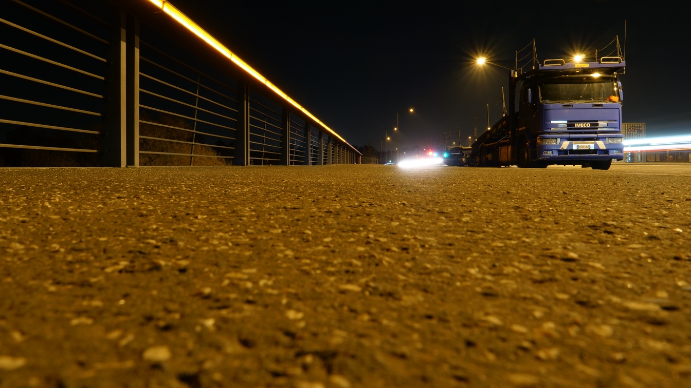 Wasserstadtbrücke bei Nacht